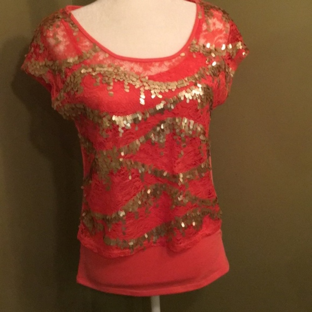 Layered top: Coral with gold sequins